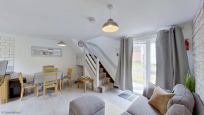 36 Strawberry Hill, Tolroy Manor
